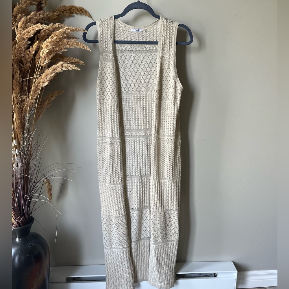 Dex long vest with gold thread